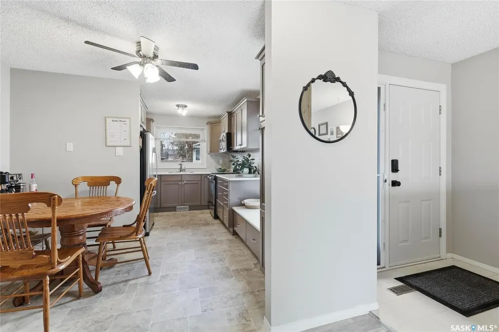 782 Hayworth Crescent N Regina SK S4X 1Y1
