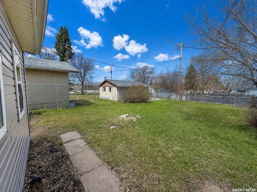 1338 18th Street W Prince Albert SK S6V 4B9