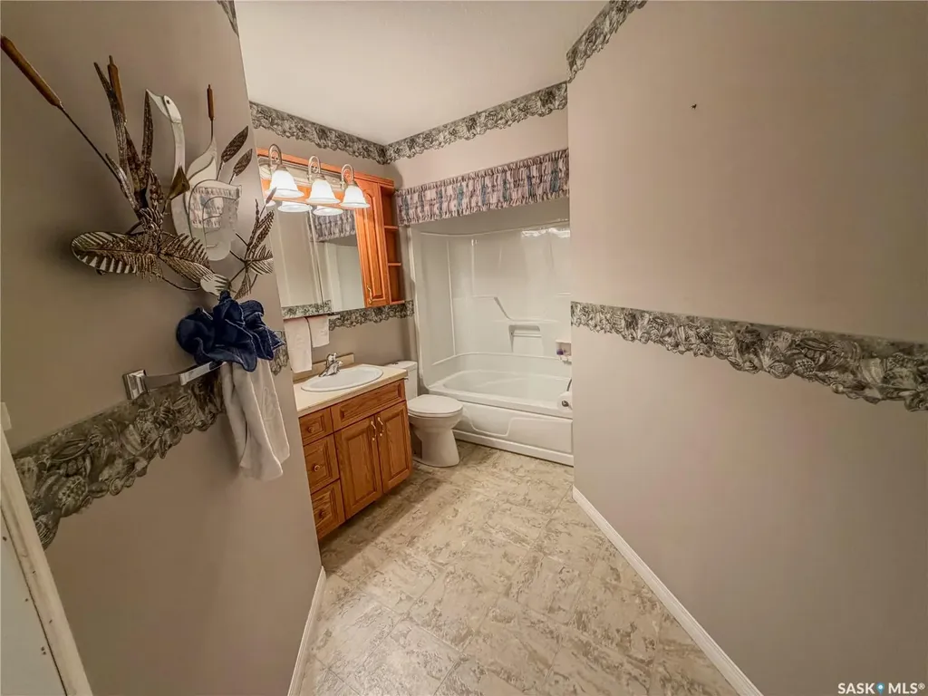 52 Russell Drive Yorkton SK S3N 3W2