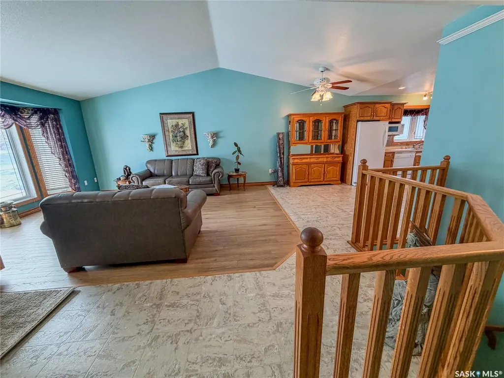 52 Russell Drive Yorkton SK S3N 3W2