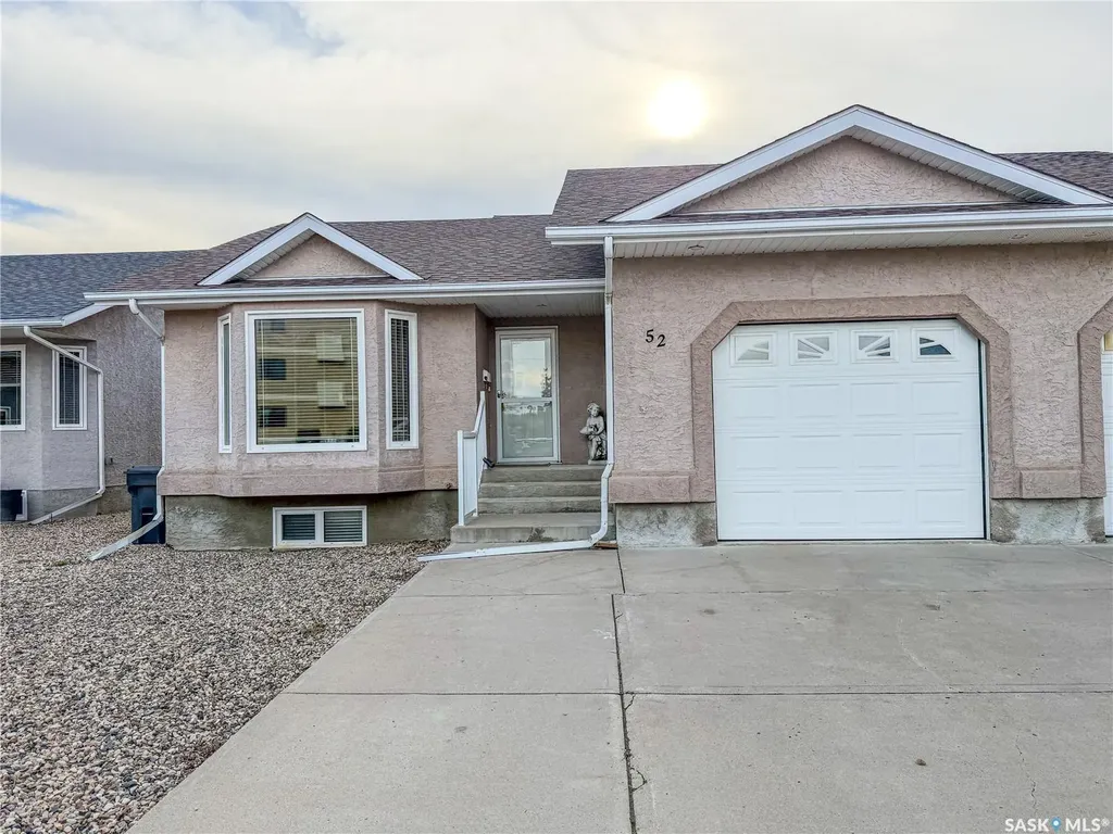 52 Russell Drive Yorkton SK S3N 3W2
