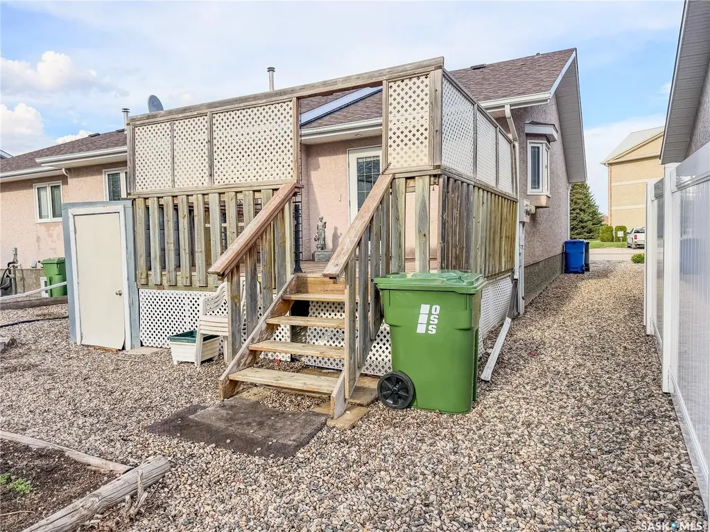 52 Russell Drive Yorkton SK S3N 3W2
