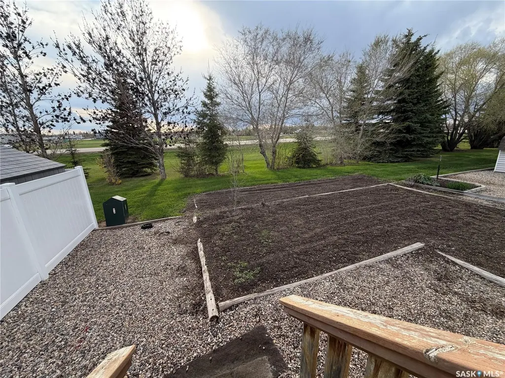 52 Russell Drive Yorkton SK S3N 3W2