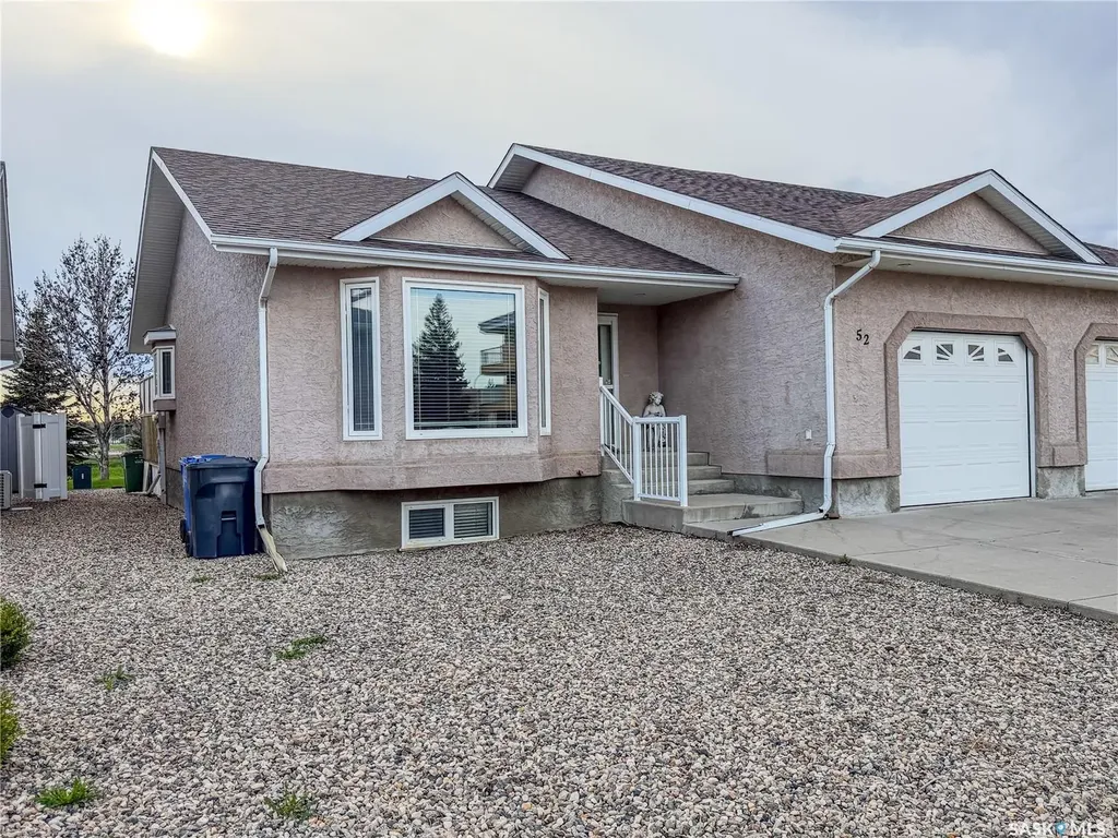 52 Russell Drive Yorkton SK S3N 3W2