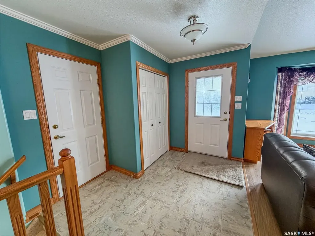 52 Russell Drive Yorkton SK S3N 3W2
