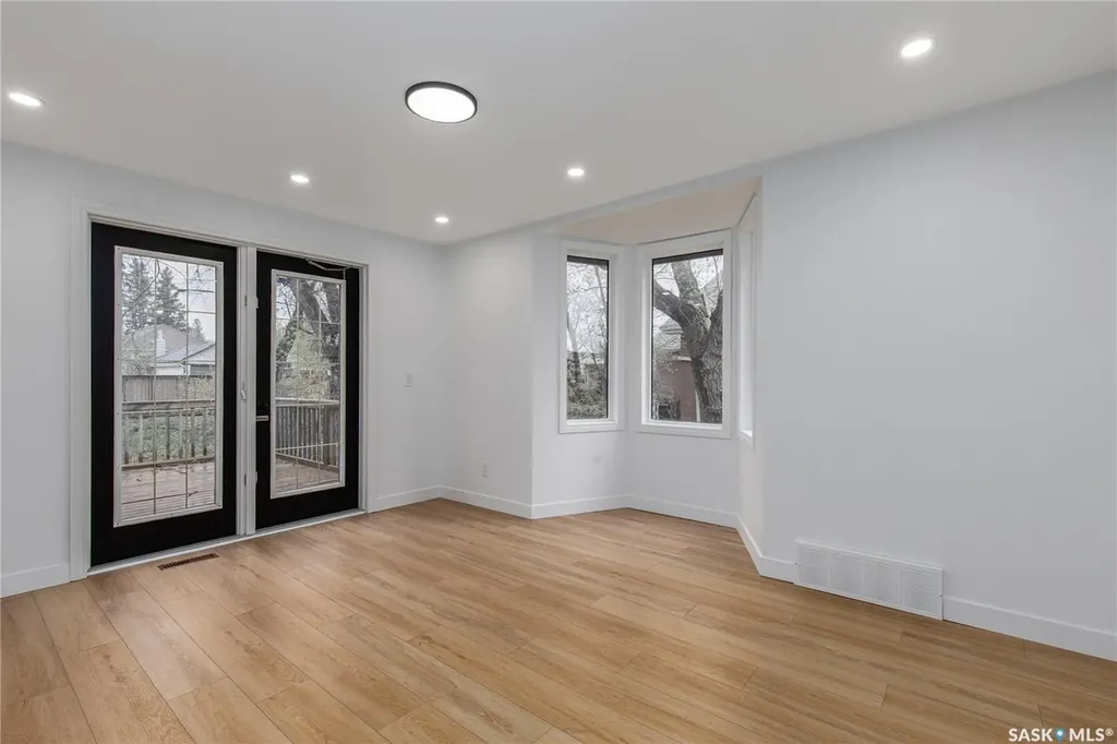 453 Lillooet Street W Moose Jaw SK S6H 4Z4