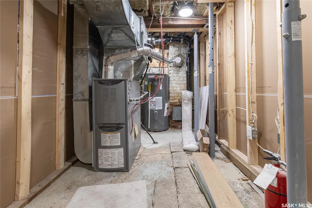 453 Lillooet Street W Moose Jaw SK S6H 4Z4