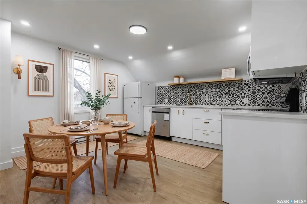 453 Lillooet Street W Moose Jaw SK S6H 4Z4