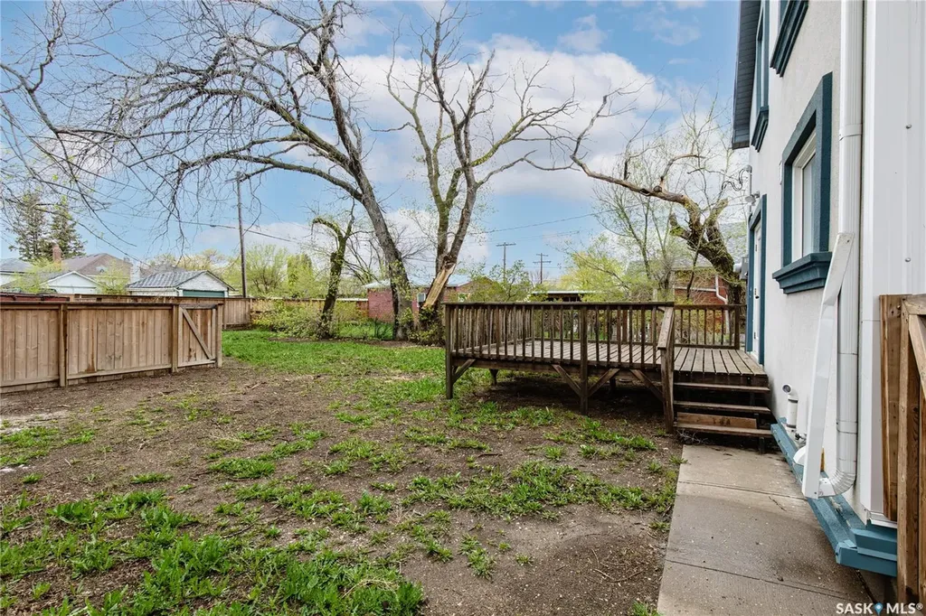 453 Lillooet Street W Moose Jaw SK S6H 4Z4