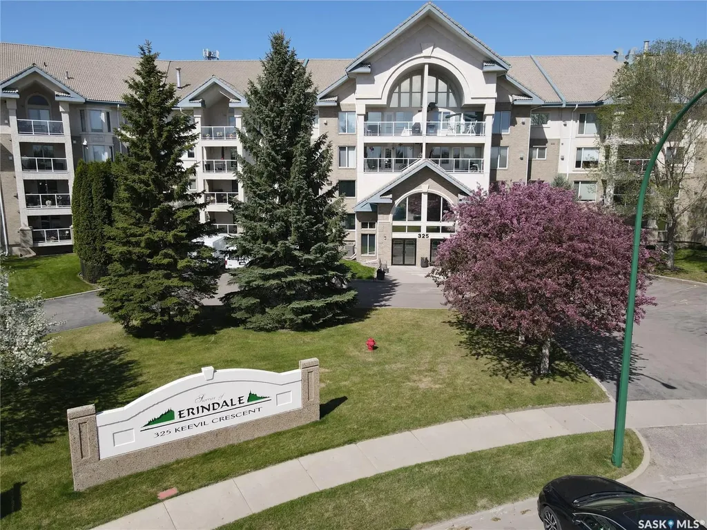 325 Keevil Crescent Saskatoon SK S7N 4R8