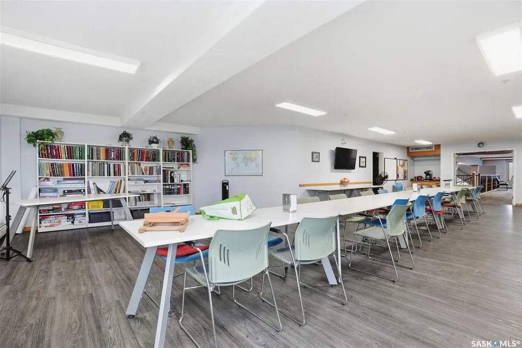 325 Keevil Crescent Saskatoon SK S7N 4R8