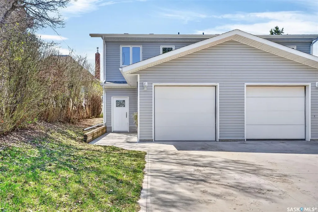 546 21st Street E Prince Albert SK S6V 1M4