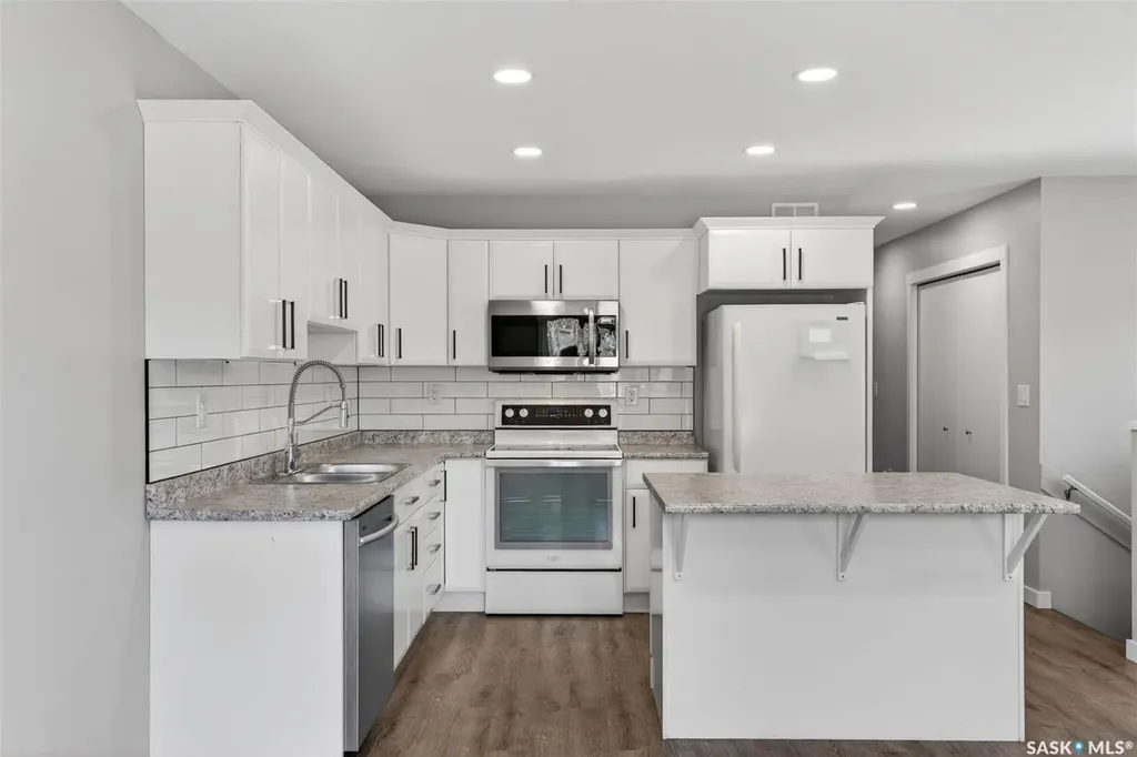 546 21st Street E Prince Albert SK S6V 1M4