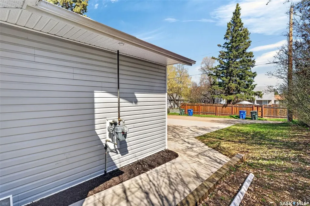 546 21st Street E Prince Albert SK S6V 1M4