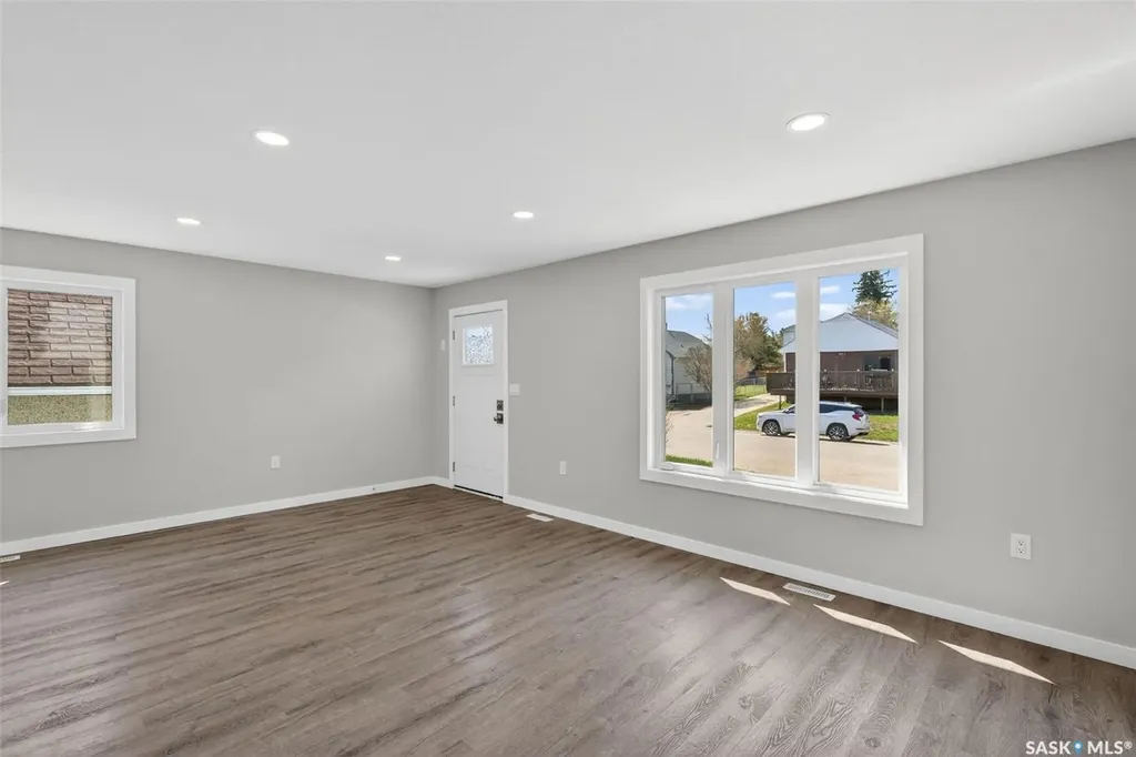 546 21st Street E Prince Albert SK S6V 1M4