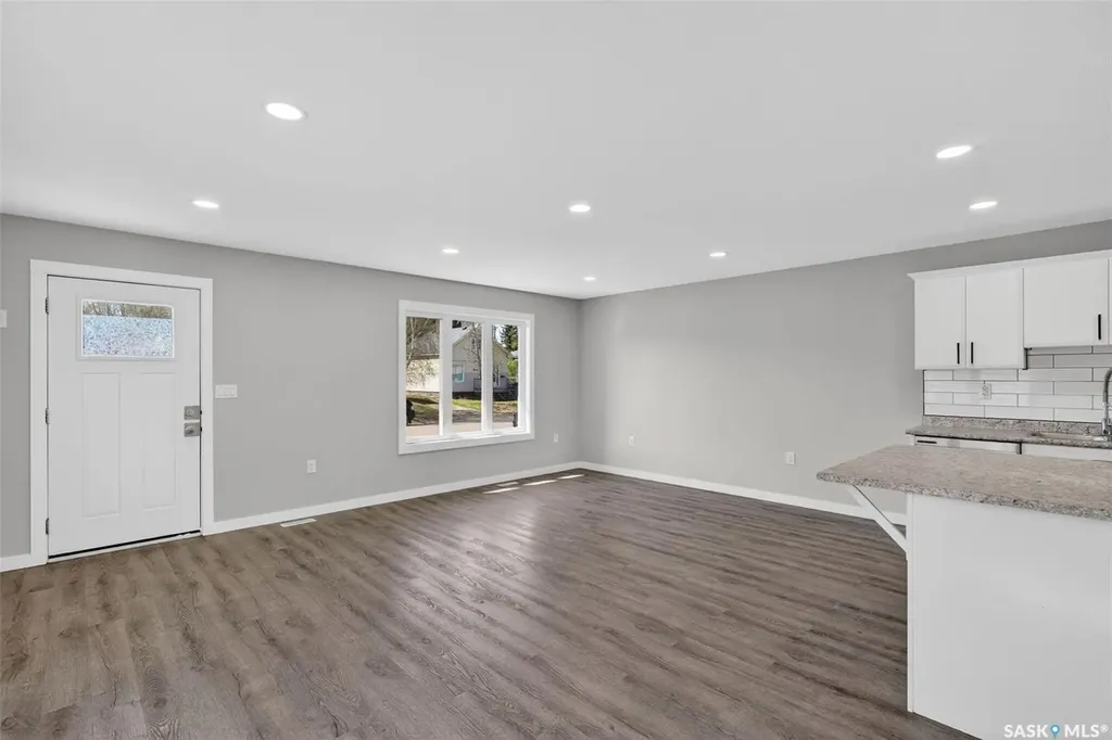 546 21st Street E Prince Albert SK S6V 1M4