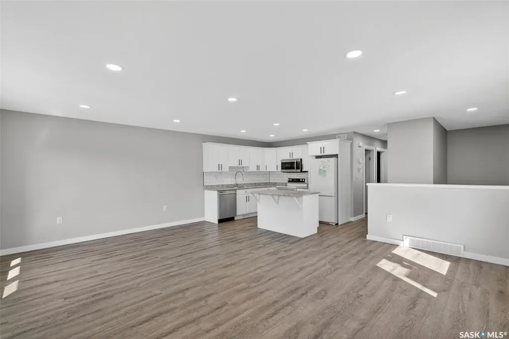 546 21st Street E Prince Albert SK S6V 1M4