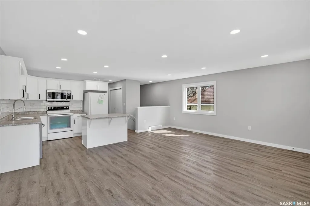 546 21st Street E Prince Albert SK S6V 1M4