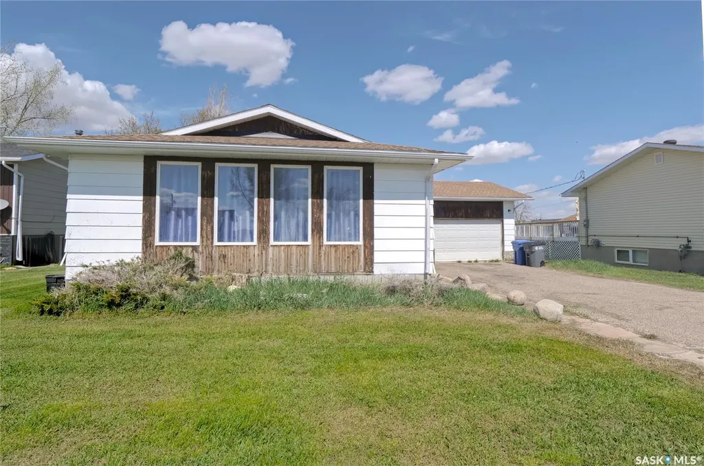 333 Dominion Bay Central Butte SK S0H 0T0