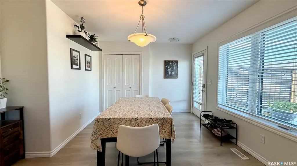 230 Veltkamp Lane Saskatoon SK S7T 0S1