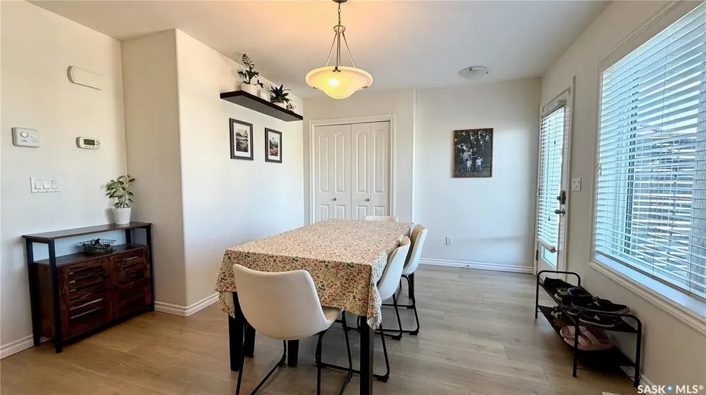 230 Veltkamp Lane Saskatoon SK S7T 0S1