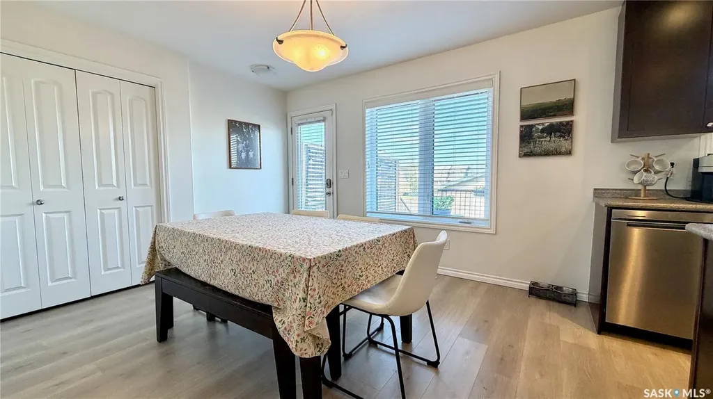 230 Veltkamp Lane Saskatoon SK S7T 0S1