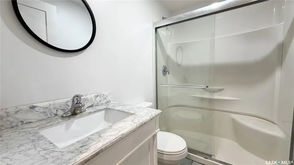 230 Veltkamp Lane Saskatoon SK S7T 0S1