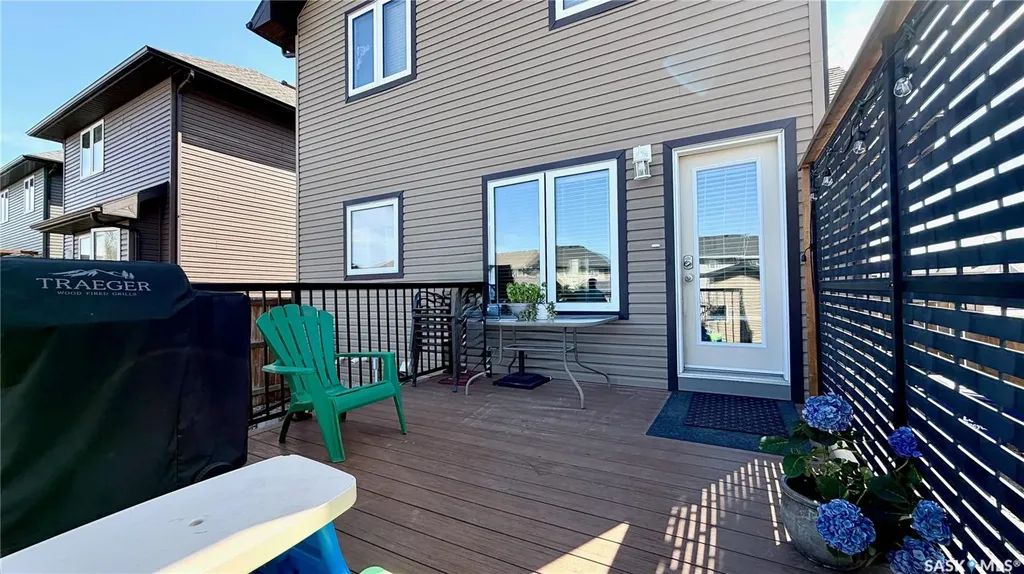 230 Veltkamp Lane Saskatoon SK S7T 0S1