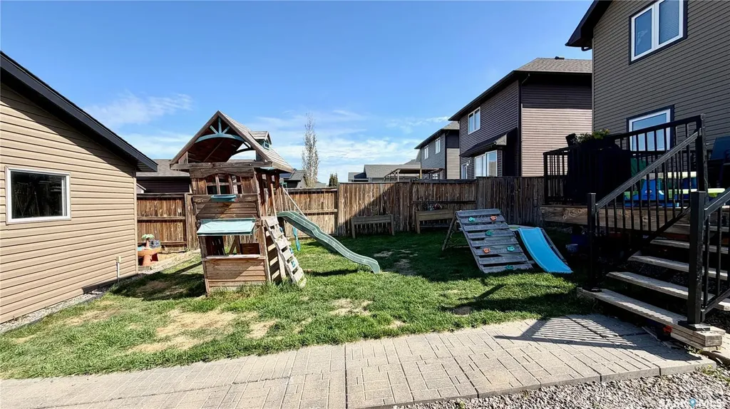 230 Veltkamp Lane Saskatoon SK S7T 0S1