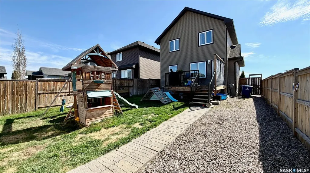 230 Veltkamp Lane Saskatoon SK S7T 0S1