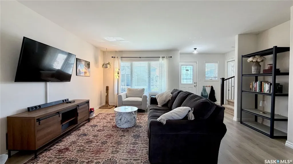 230 Veltkamp Lane Saskatoon SK S7T 0S1