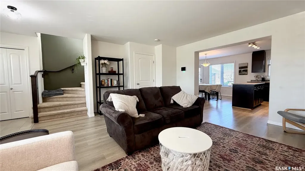 230 Veltkamp Lane Saskatoon SK S7T 0S1