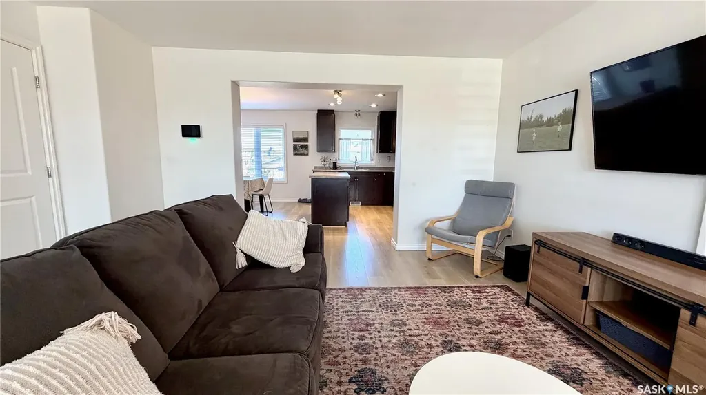 230 Veltkamp Lane Saskatoon SK S7T 0S1