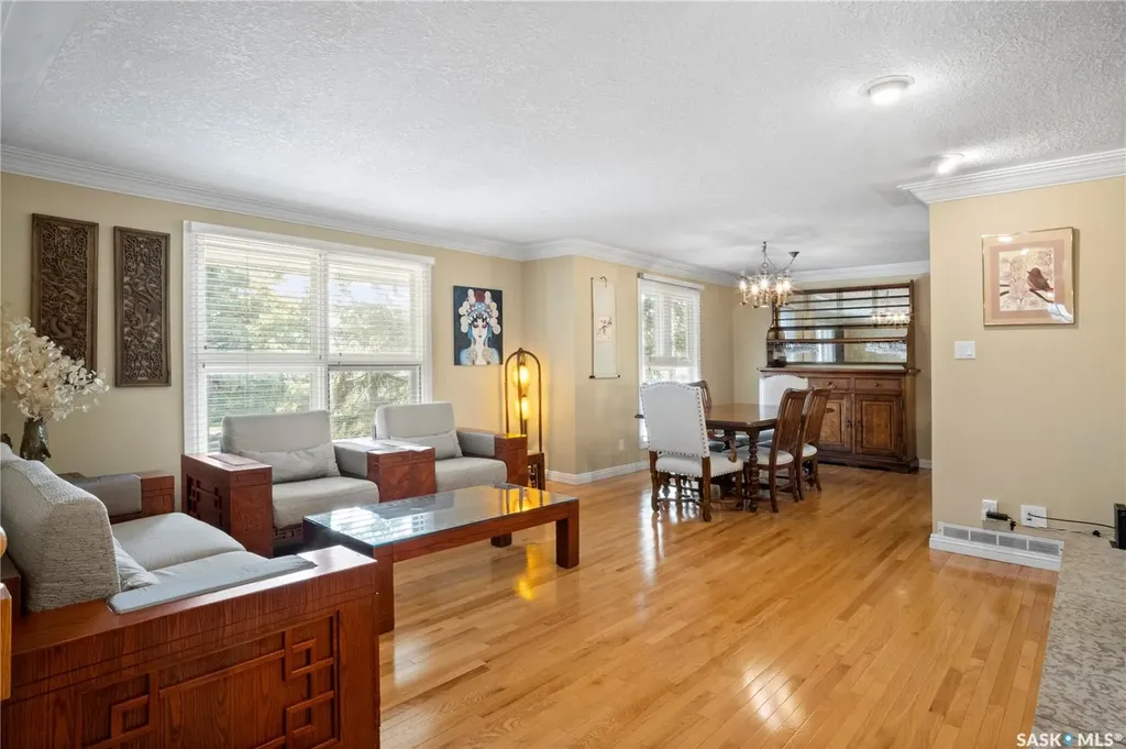 66 Leslie Place Regina SK S4S 6R2