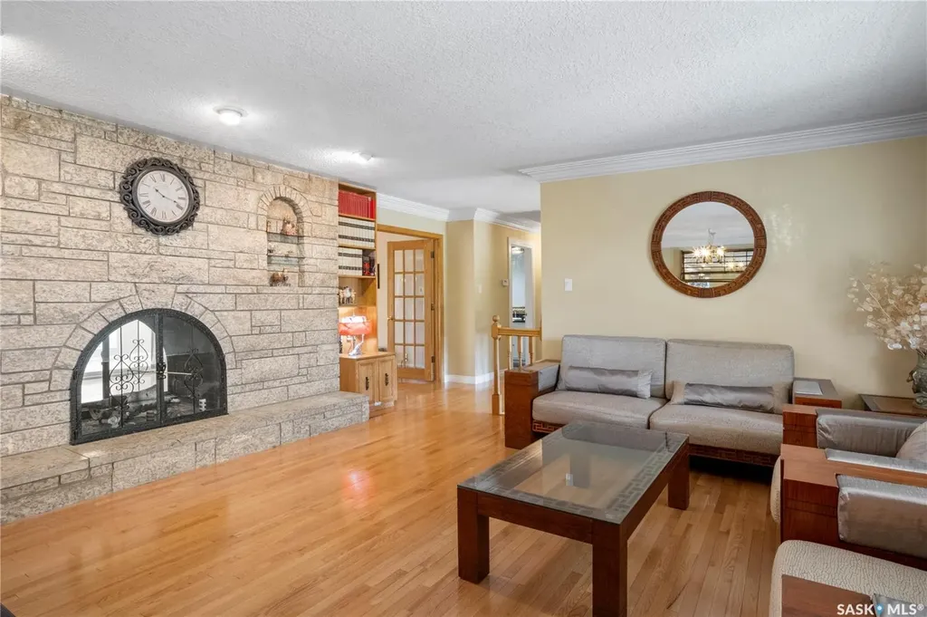 66 Leslie Place Regina SK S4S 6R2