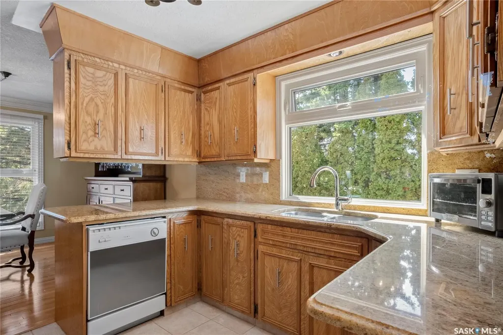 66 Leslie Place Regina SK S4S 6R2