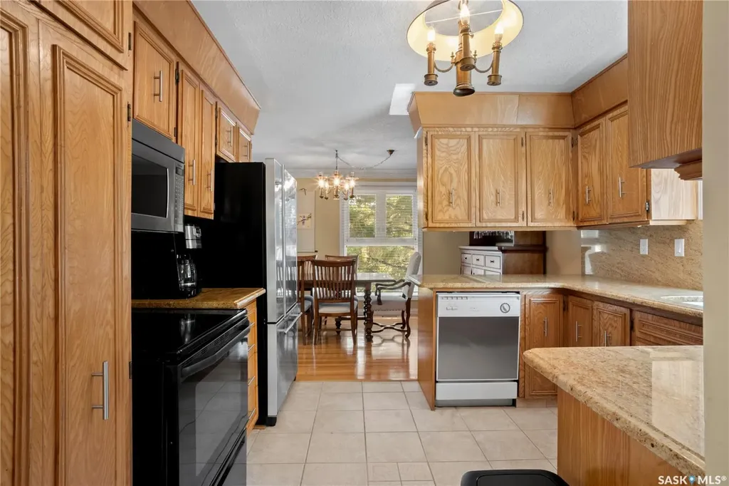 66 Leslie Place Regina SK S4S 6R2