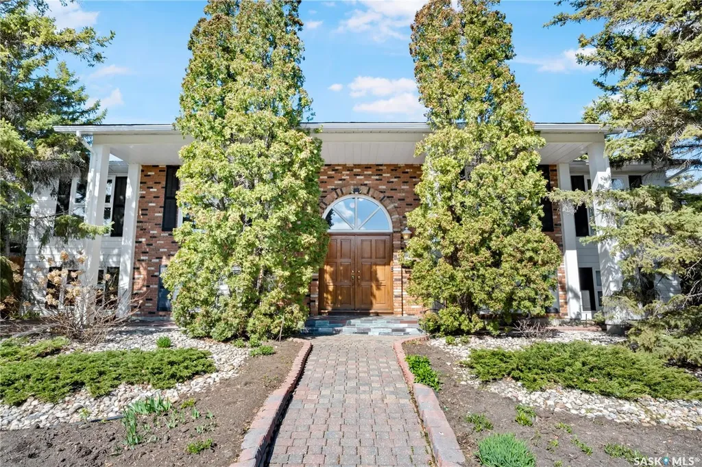 66 Leslie Place Regina SK S4S 6R2