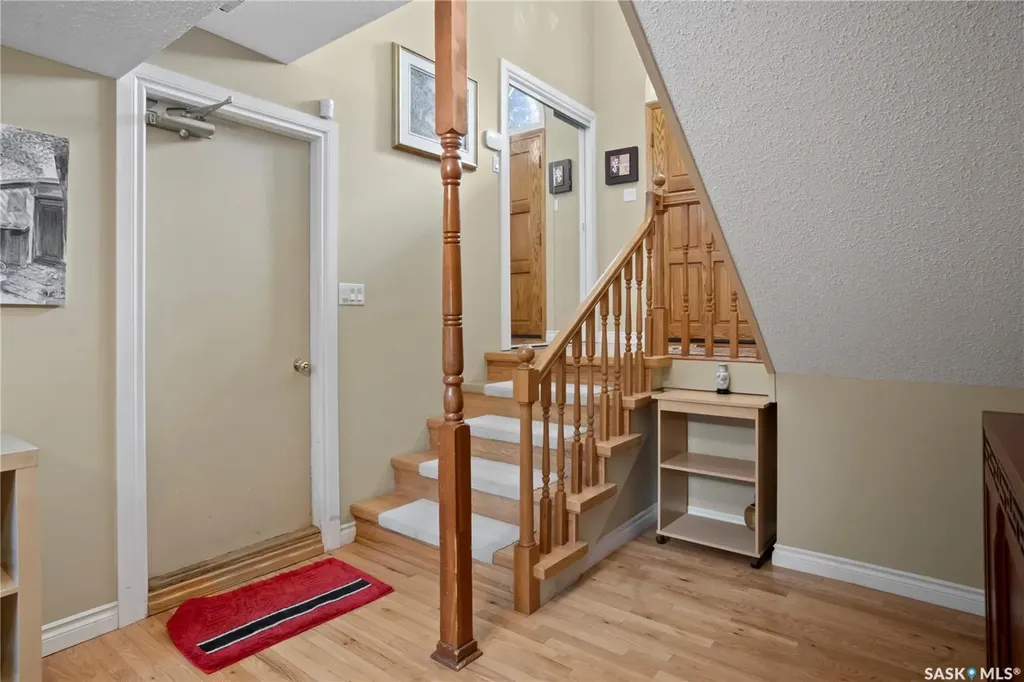 66 Leslie Place Regina SK S4S 6R2
