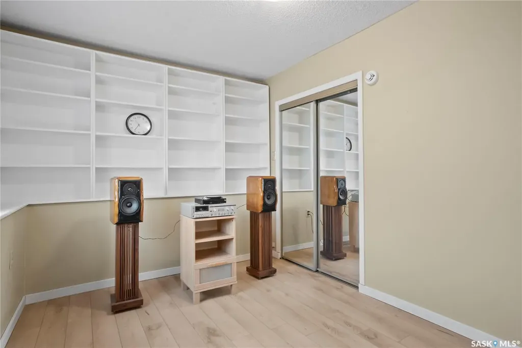 66 Leslie Place Regina SK S4S 6R2