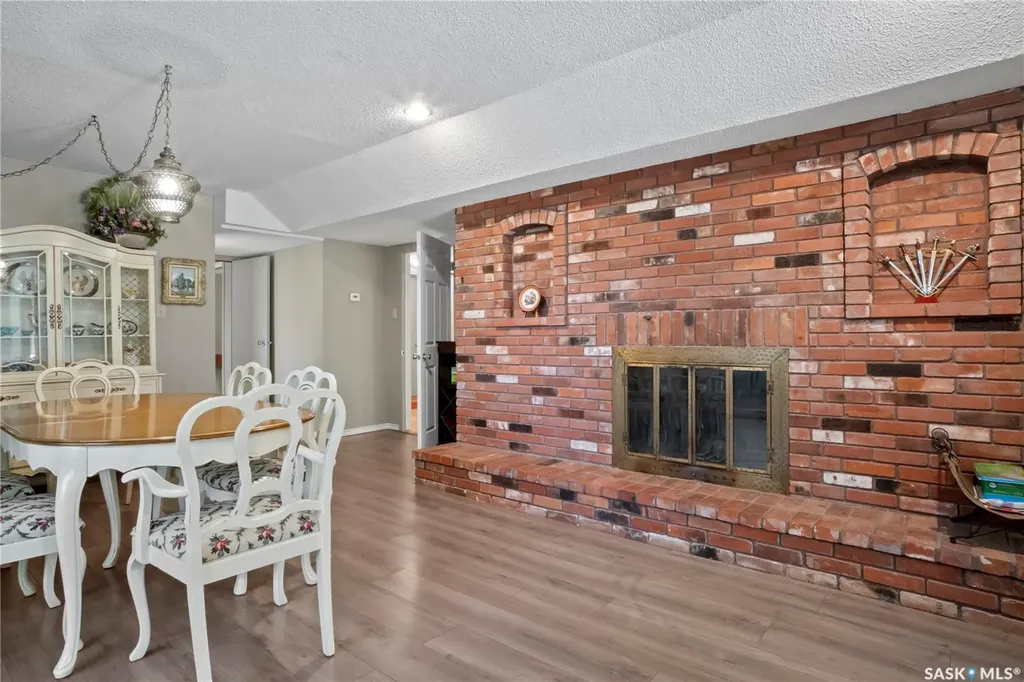 66 Leslie Place Regina SK S4S 6R2