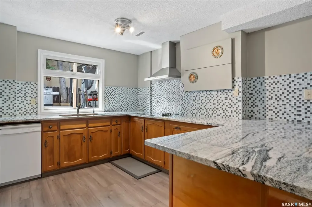 66 Leslie Place Regina SK S4S 6R2