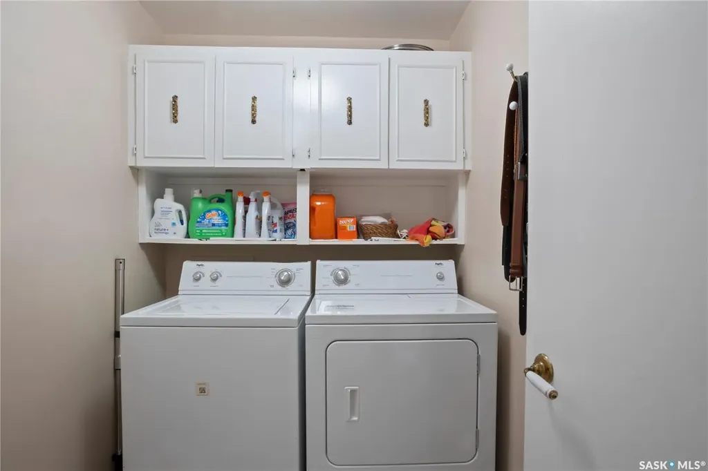 66 Leslie Place Regina SK S4S 6R2