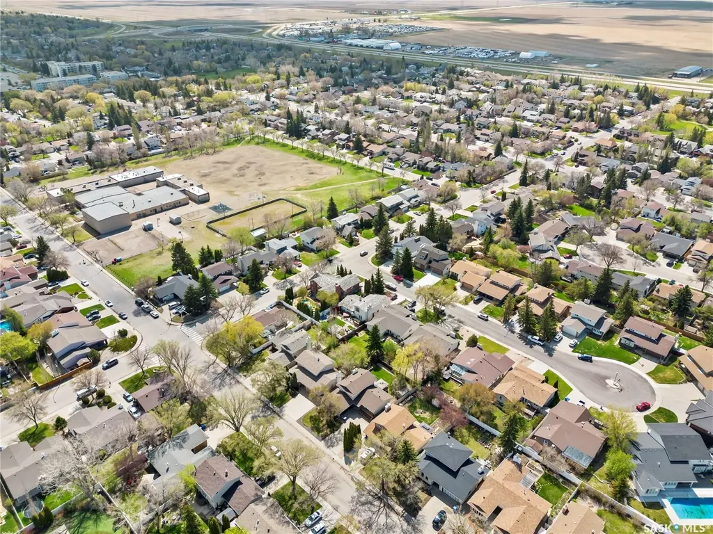66 Leslie Place Regina SK S4S 6R2