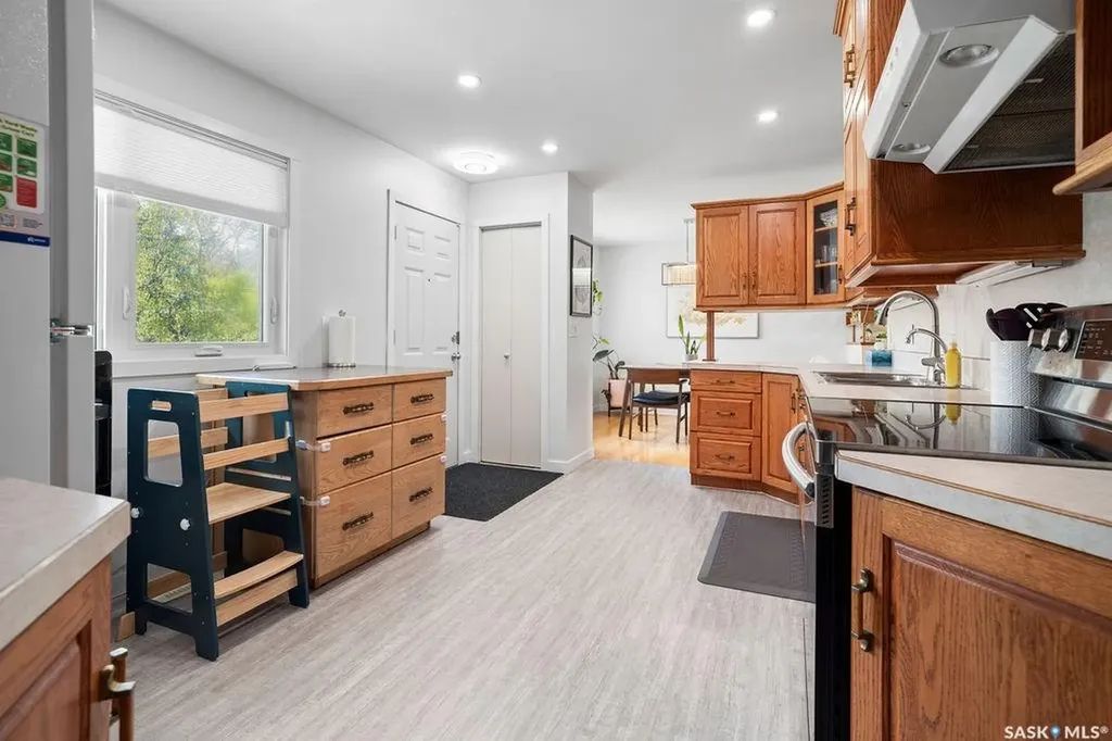 72 Cardinal Crescent Regina SK S4S 4Y5
