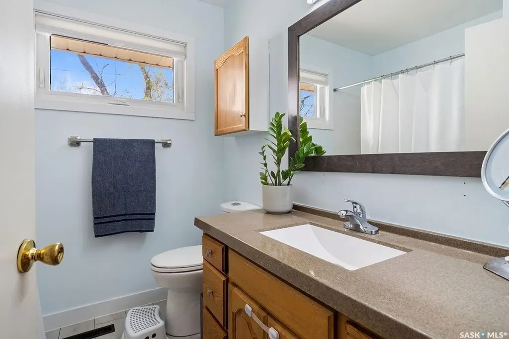 72 Cardinal Crescent Regina SK S4S 4Y5