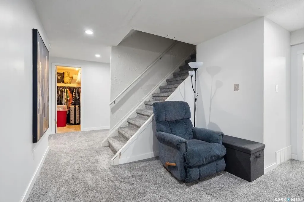 72 Cardinal Crescent Regina SK S4S 4Y5