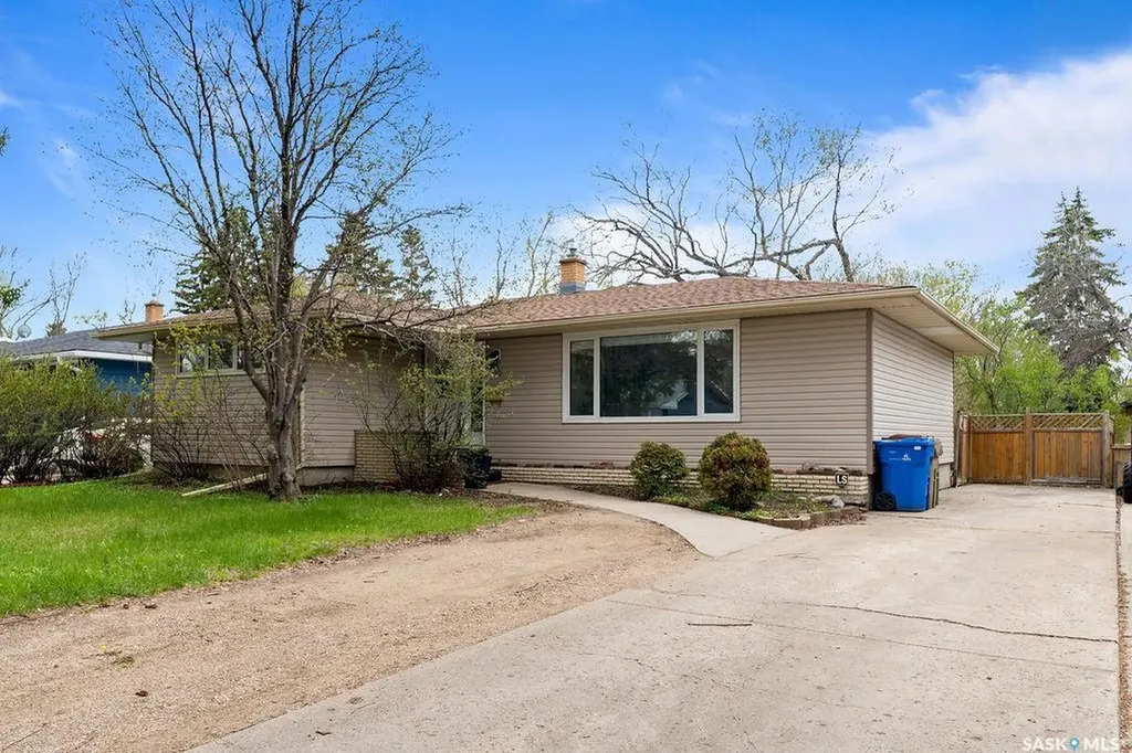 72 Cardinal Crescent Regina SK S4S 4Y5