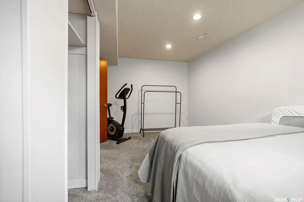 72 Cardinal Crescent Regina SK S4S 4Y5