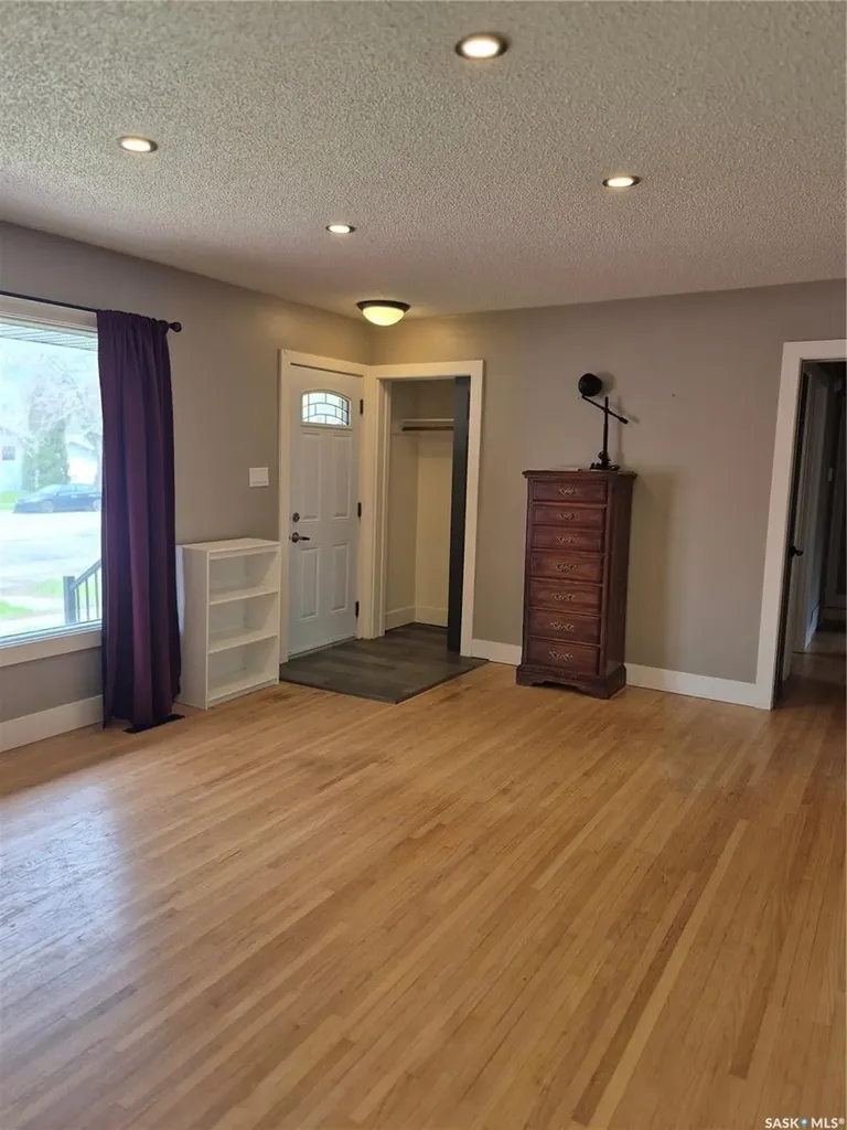 4515 Sherwood Drive Regina SK S4R 3B3